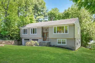 34 Bear Brook Ln, Livingston, NJ 07039 - Photo 2