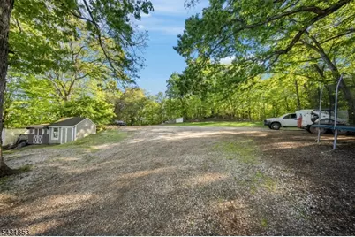 47 Dupont Ave, Wanaque, NJ 07420 - Photo 38