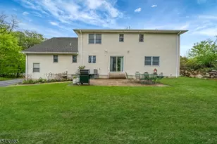 11 Ledgerock Ct, Parsippany, NJ 07950 - Photo 44