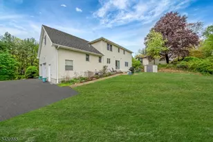 11 Ledgerock Ct, Parsippany, NJ 07950 - Photo 42