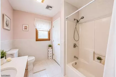 11 Ledgerock Ct, Parsippany, NJ 07950 - Photo 30