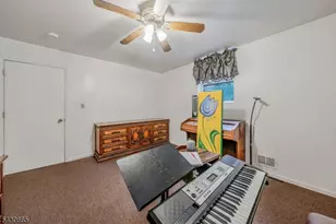 11 Ledgerock Ct, Parsippany, NJ 07950 - Photo 34