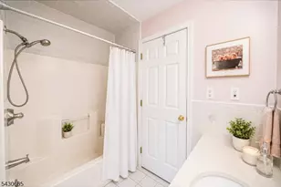 11 Ledgerock Ct, Parsippany, NJ 07950 - Photo 32