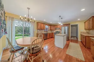 11 Ledgerock Ct, Parsippany, NJ 07950 - Photo 8