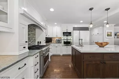 14 Cross Gates, Millburn, NJ 07078 - Photo 22