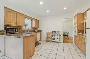 645 Foothill Rd, Bridgewater Twp., NJ 08807 - Photo 12