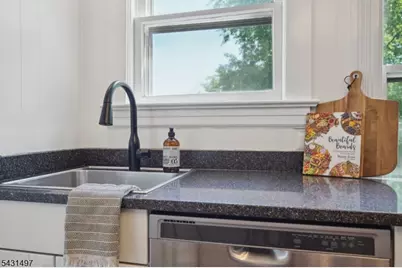 203 N Fullerton Ave, Montclair, NJ 07042 - Photo 36