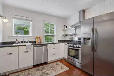 203 N Fullerton Ave, Montclair, NJ 07042 - Photo 10