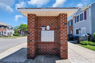 19 Clarion Ln, Newark, NJ 07103 - Photo 22