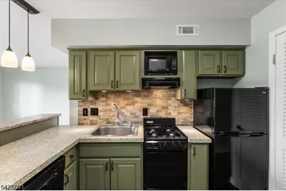 4 Alta Ct #5, Vernon, NJ 07462 - Photo 6