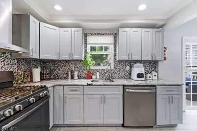 663 S Center St, Orange, NJ 07050 - Photo 8
