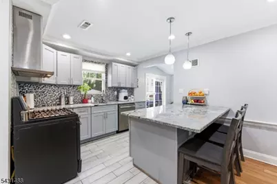 663 S Center St, Orange, NJ 07050 - Photo 6