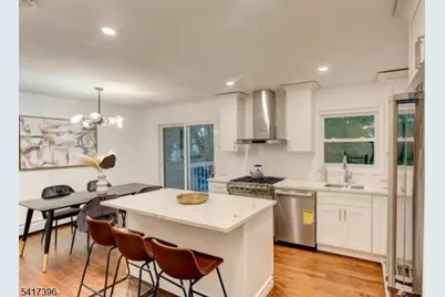 215 E 10th Ave, Roselle, NJ 07203 - Photo 22