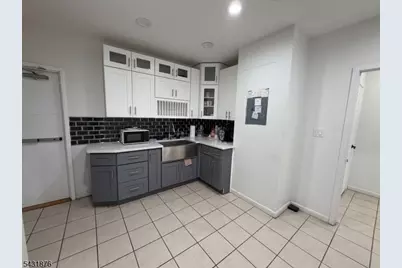 11 Somerset Pl, North Plainfield, NJ 07060 - Photo 8