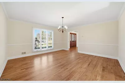 50 Pinewood Cres, Berkeley Heights Township, NJ 07922 - Photo 10