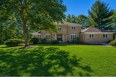 50 Pinewood Cres, Berkeley Heights Township, NJ 07922 - Photo 2