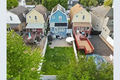 132 Jerome Pl, Bloomfield, NJ 07003 - Photo 14