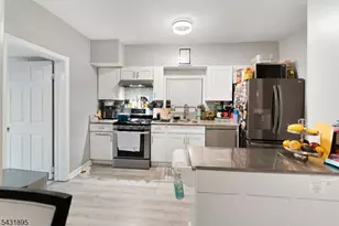 132 Jerome Pl, Bloomfield, NJ 07003 - Photo 6
