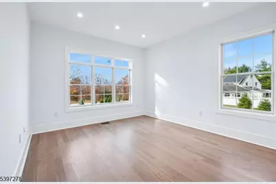 354 Beaufort Ave, Livingston, NJ 07039 - Photo 38