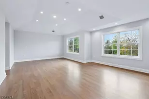 354 Beaufort Ave, Livingston, NJ 07039 - Photo 28