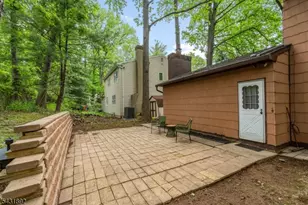25 State St, Clark Township, NJ 07066 - Photo 36