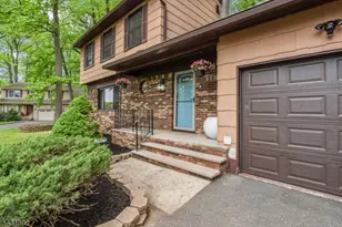 25 State St, Clark Township, NJ 07066 - Photo 2