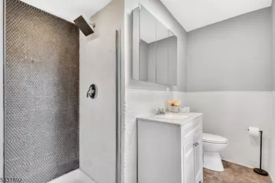 25 State St, Clark Township, NJ 07066 - Photo 26