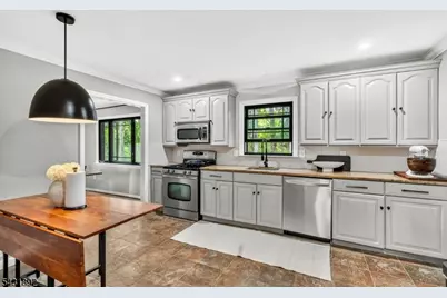 25 State St, Clark Township, NJ 07066 - Photo 12