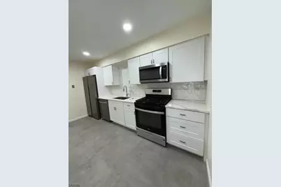 26 Clinton St #4A, Belleville Twp., NJ 07109 - Photo 2