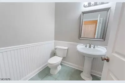 8 Whispering Woods Ln, Sparta Township, NJ 07871 - Photo 4