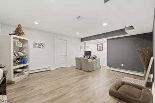 27 Mountainwood Ct, Totowa, NJ 07512 - Photo 44