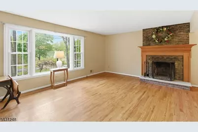 7 Marla Ter, Roxbury Township, NJ 07836 - Photo 4