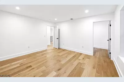 44 E Cedar St, Livingston, NJ 07039 - Photo 28