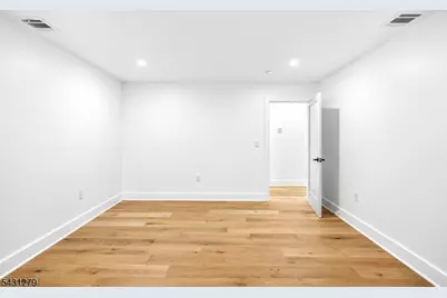 44 E Cedar St, Livingston, NJ 07039 - Photo 30