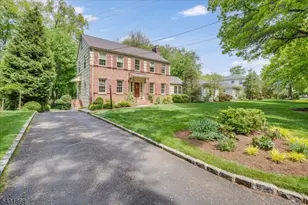 257 Brookhaven Way, Millburn, NJ 07078 - Photo 2