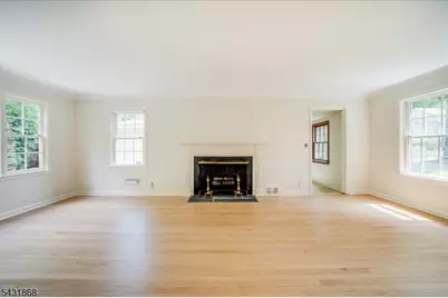 257 Brookhaven Way, Millburn, NJ 07078 - Photo 8
