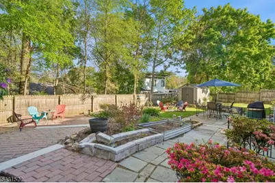 22 Spier Dr, Livingston, NJ 07039 - Photo 30