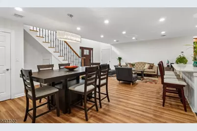 22 Spier Dr, Livingston, NJ 07039 - Photo 4