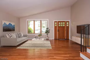 511 Scotland Rd, South Orange Village Twp., NJ 07079 - Photo 4