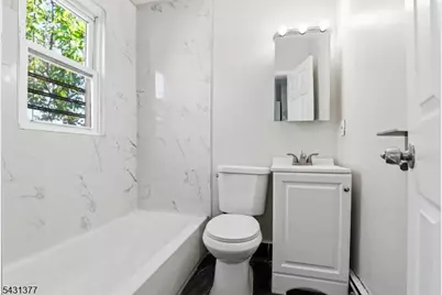 184 W Runyon St, Newark, NJ 07108 - Photo 24