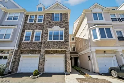 22 Devonshire Dr, Clifton, NJ 07013 - Photo 4