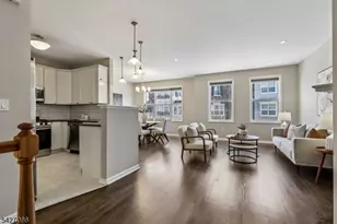 22 Devonshire Dr, Clifton, NJ 07013 - Photo 6