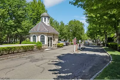 22 Devonshire Dr, Clifton, NJ 07013 - Photo 2
