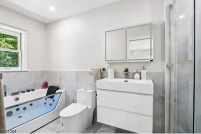 881 Bordentown Ave, Sayreville, NJ 08879 - Photo 22