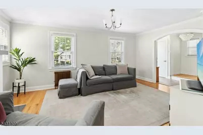110 Oak Ln, Cranford Township, NJ 07016 - Photo 4