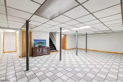 16 Fairmount Ave, Clifton, NJ 07011 - Photo 30