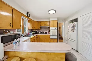 14 Hepworth Pl, West Orange Township, NJ 07052 - Photo 6