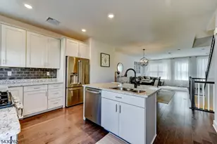402 Saratoga Ct, Branchburg Township, NJ 08876 - Photo 8
