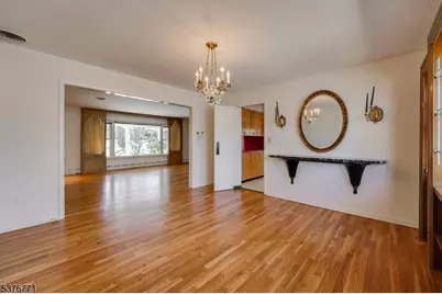 17 Oxford Dr, Livingston, NJ 07039 - Photo 6