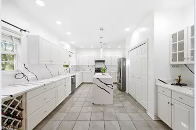 19 Colmart Way, Bridgewater, NJ 08807 - Photo 8